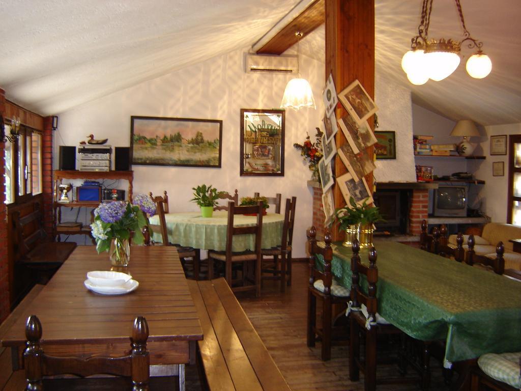 Agriturismo La Garzonera Vergiate Exteriör bild